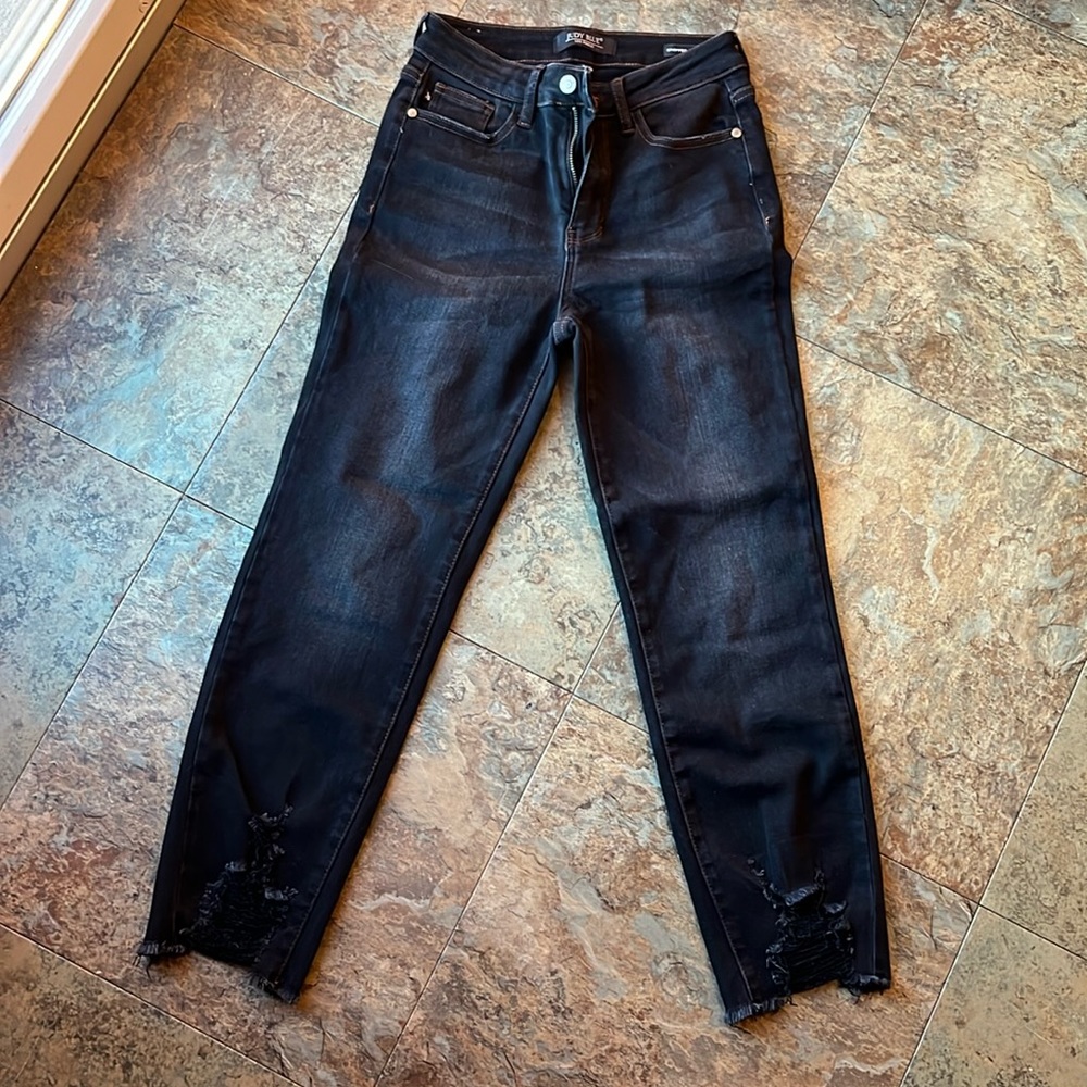 Judy Blue Cropped Straight Jean